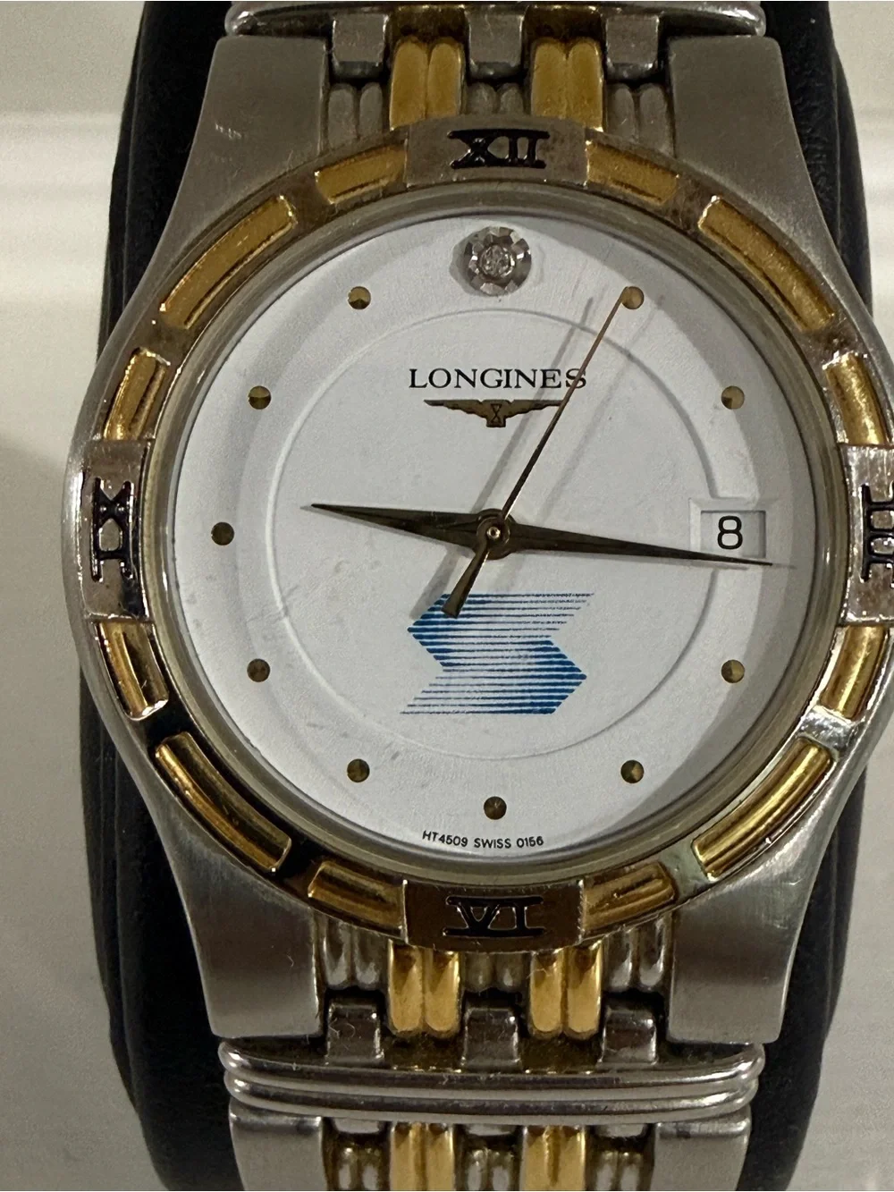 Vintage Longines Laureate Two-Tone Quartz Watch 33-34mm Swiss HT4509